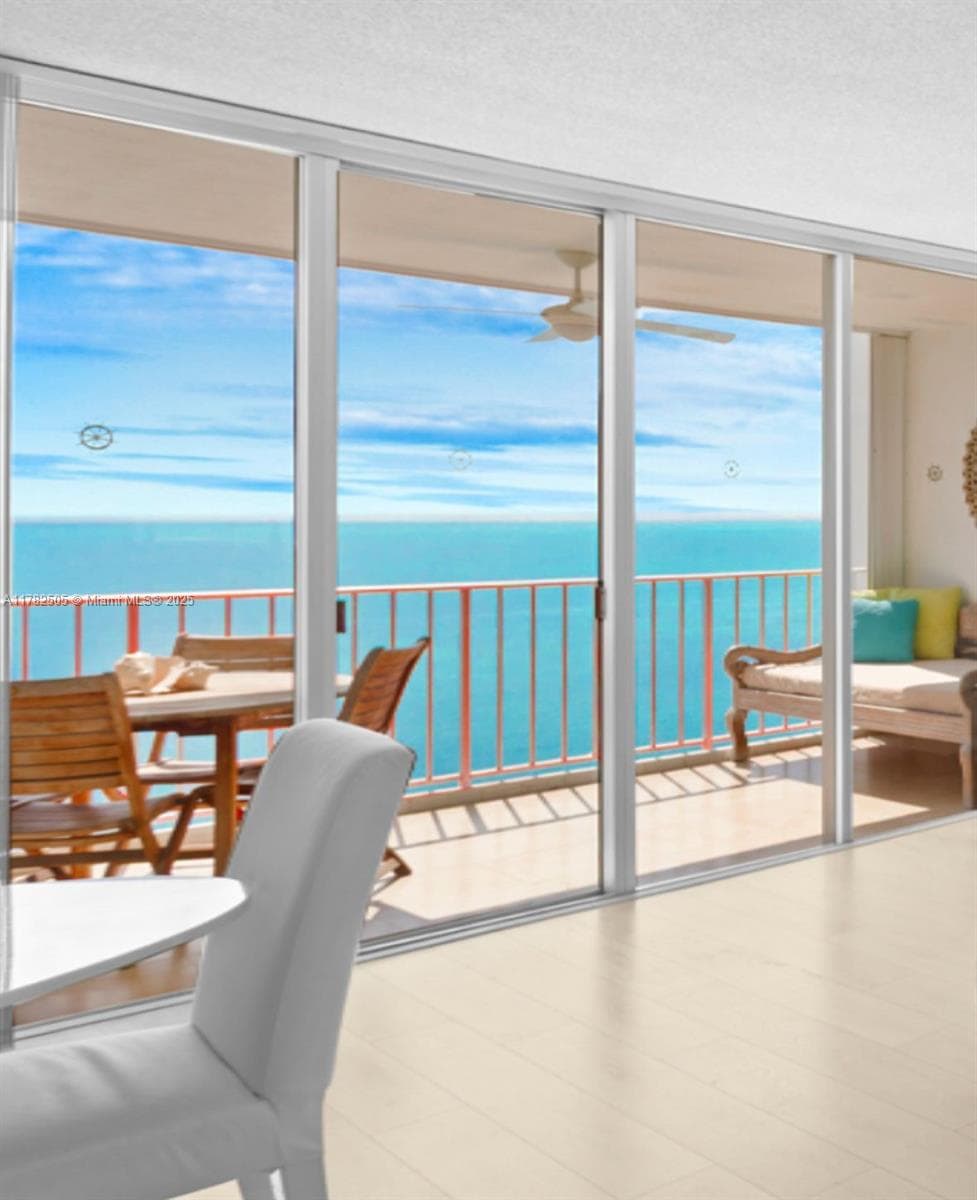 881 Ocean Dr 24C photo 6