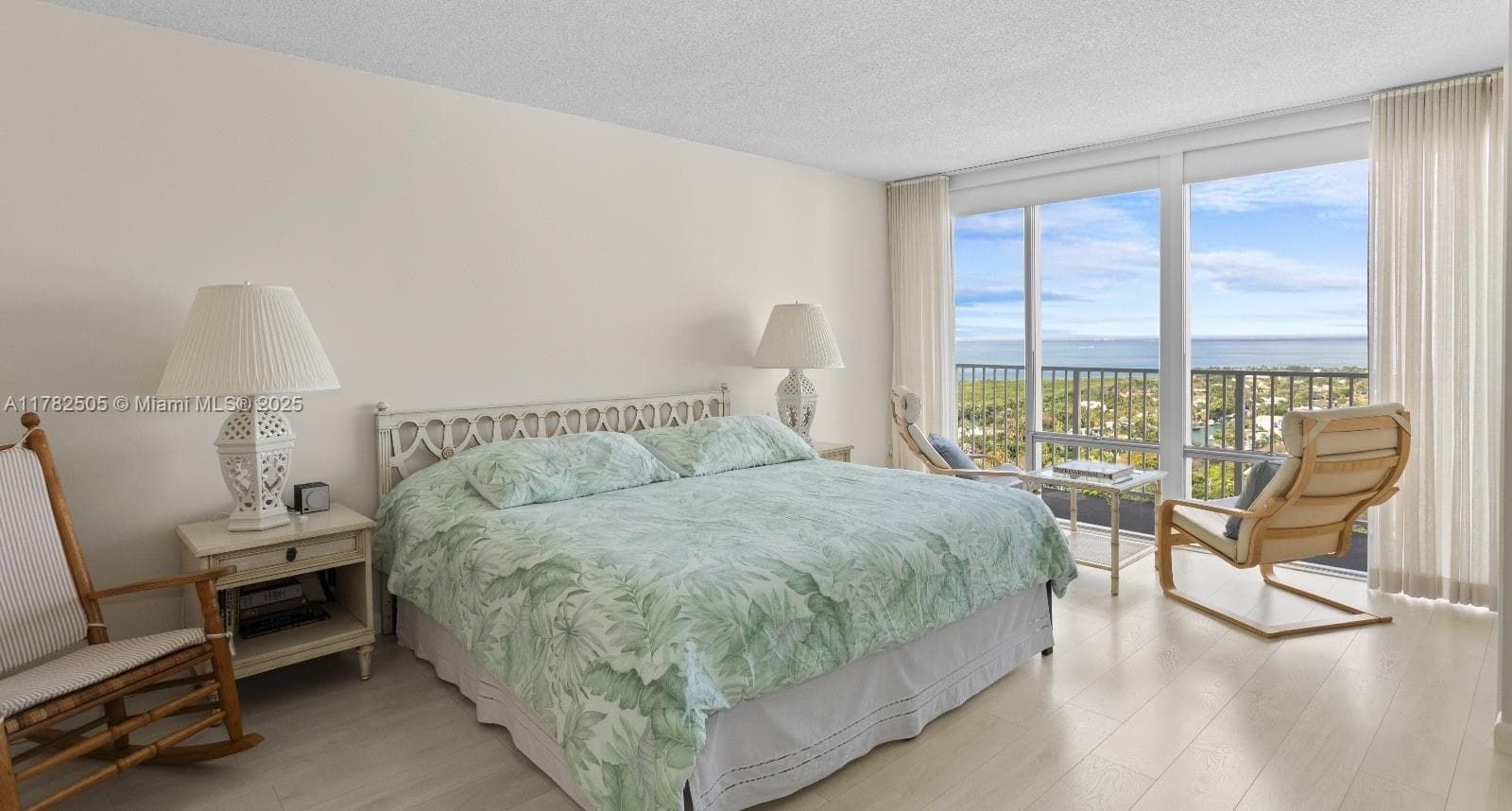 881 Ocean Dr 24C photo 12