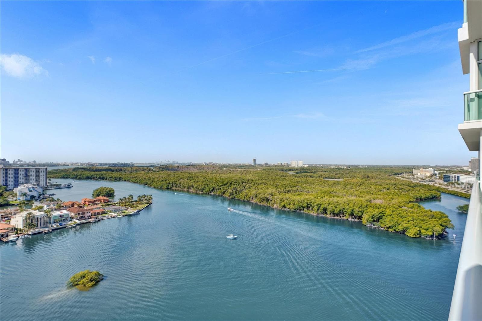 400 Sunny Isles Boulevard 2005 photo 3