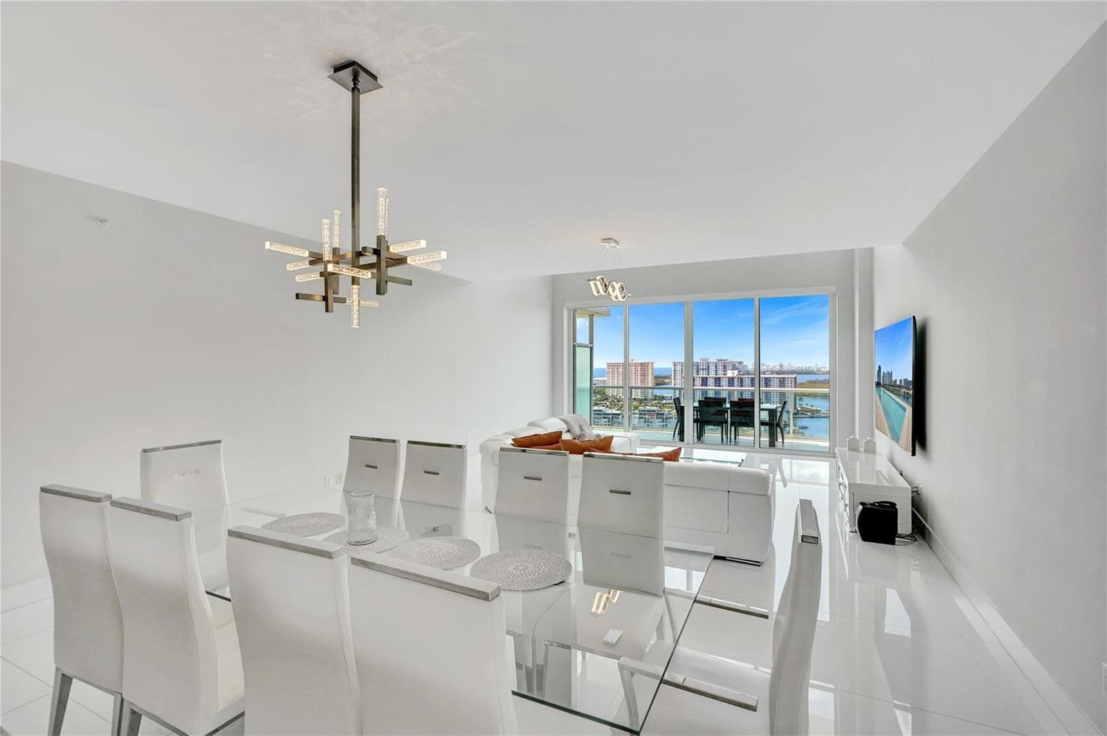 400 Sunny Isles Boulevard 2005 photo 11