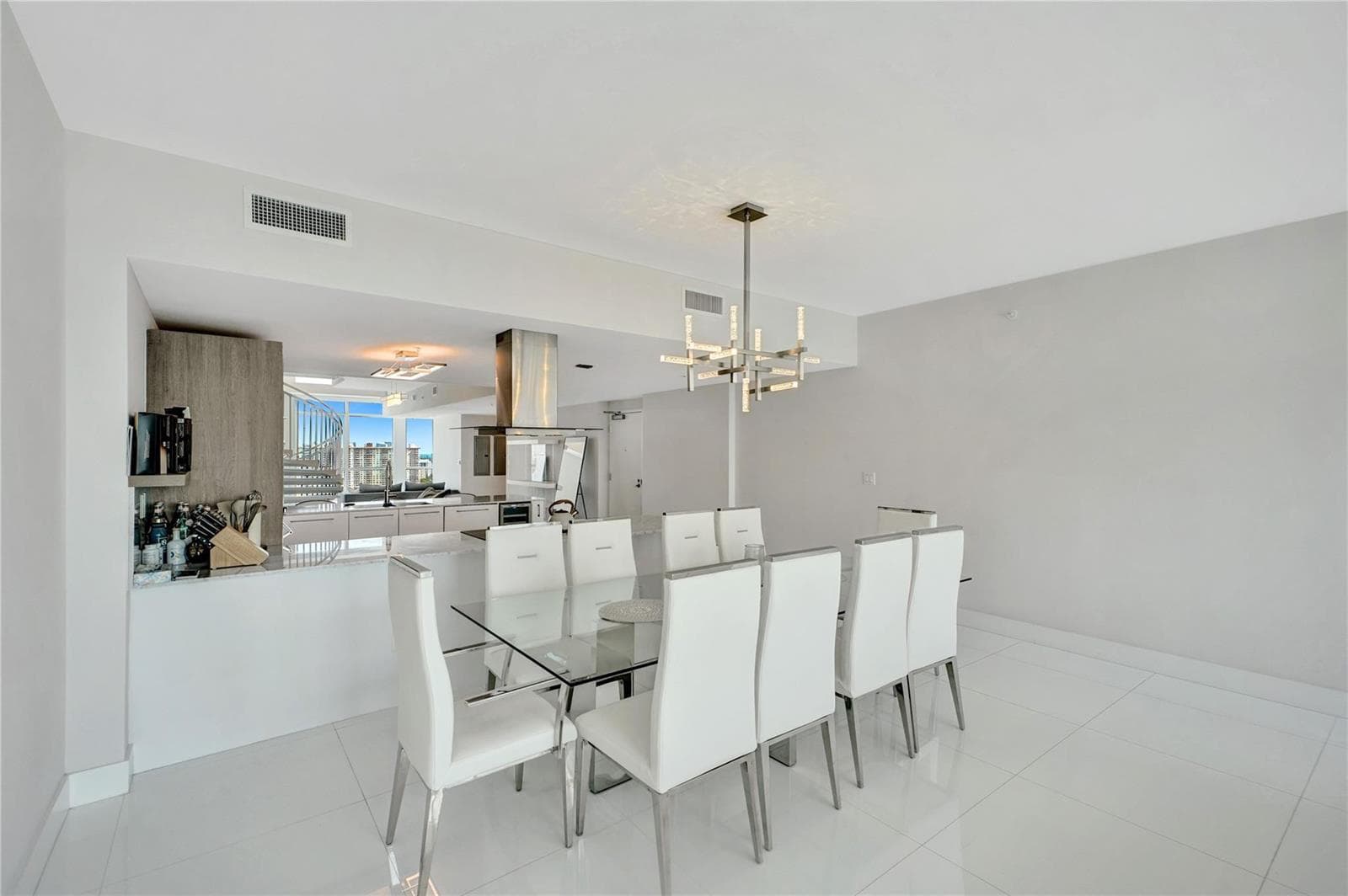 400 Sunny Isles Boulevard 2005 photo 19