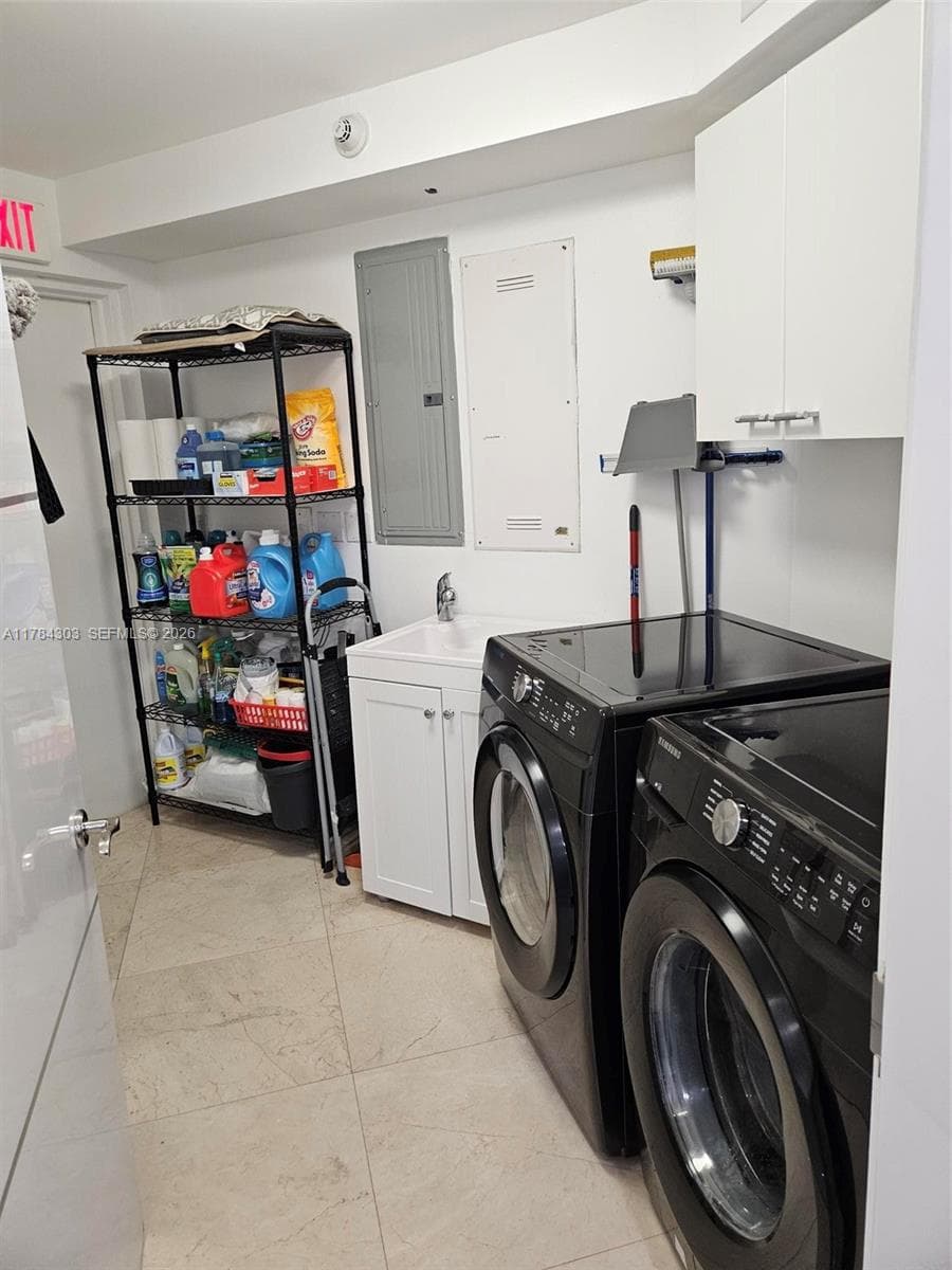18911 Collins Ave 405 photo 23