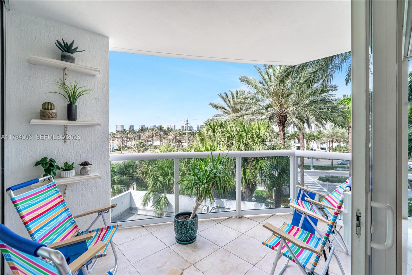 18911 Collins Ave 405 photo 17