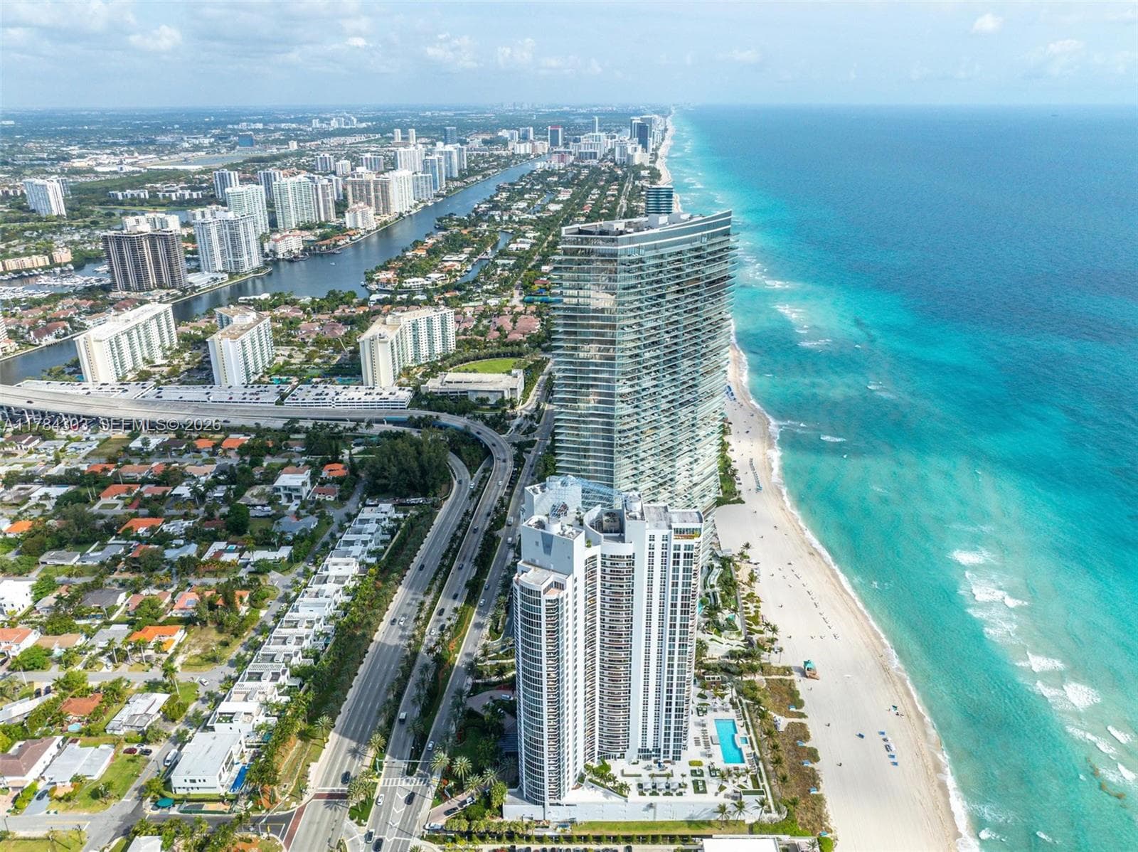 18911 Collins Ave 405 photo 7