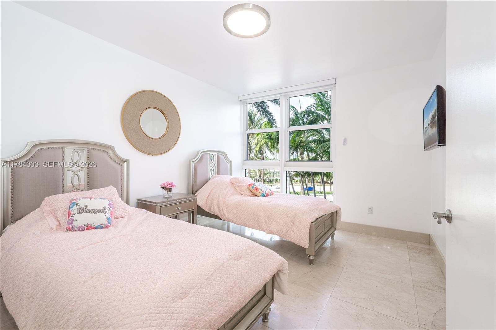 18911 Collins Ave 405 photo 19