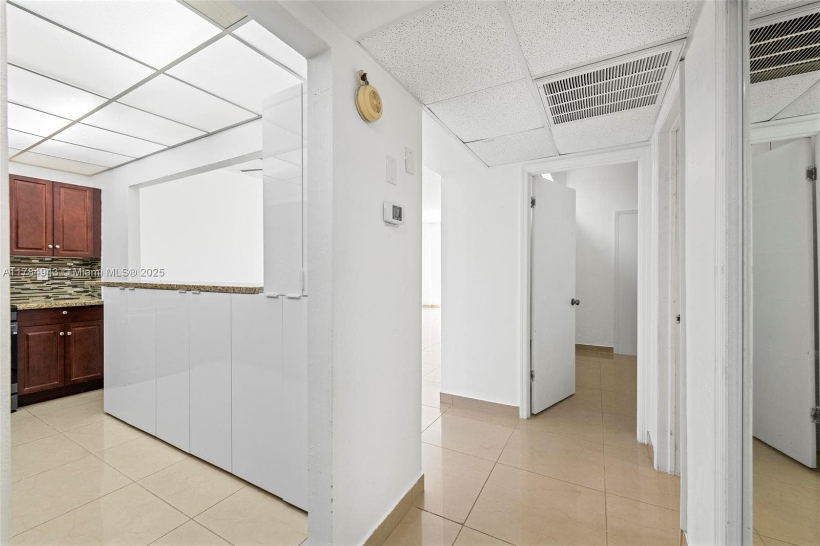 19380 Collins Ave PH-6 photo 5