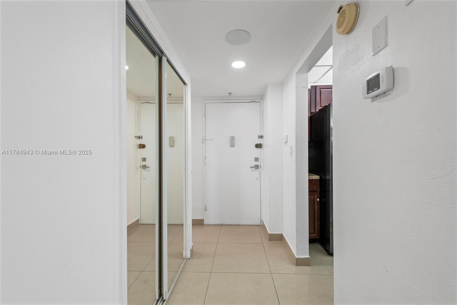19380 Collins Ave PH-6 photo 4
