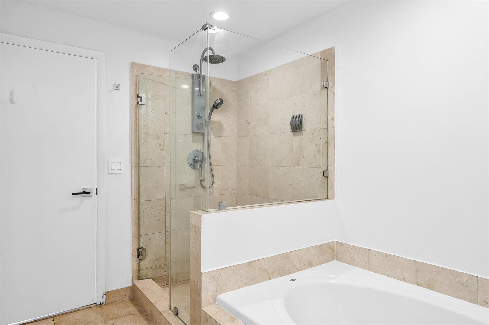 3330 NE 190th Street 1911 photo 21