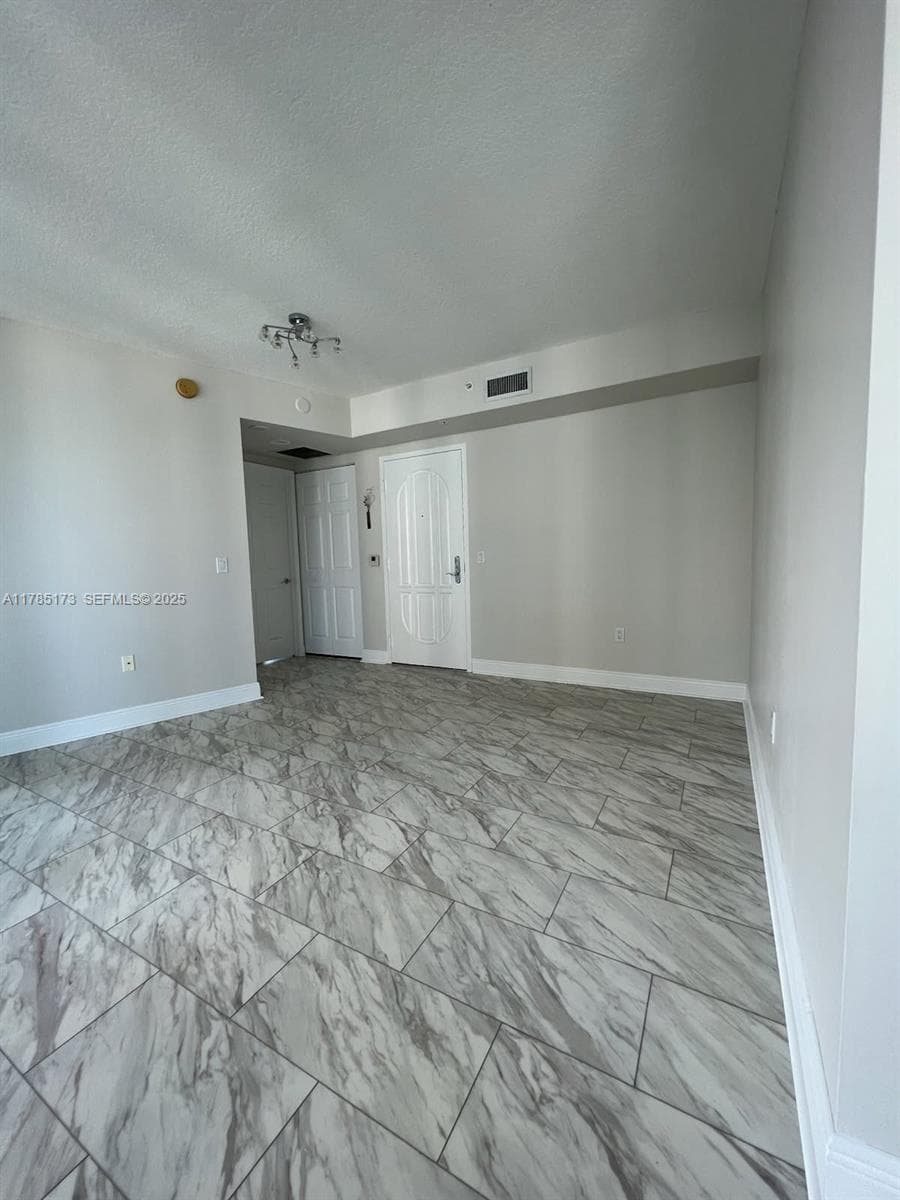 3370 Hidden Bay Dr 610 photo 11