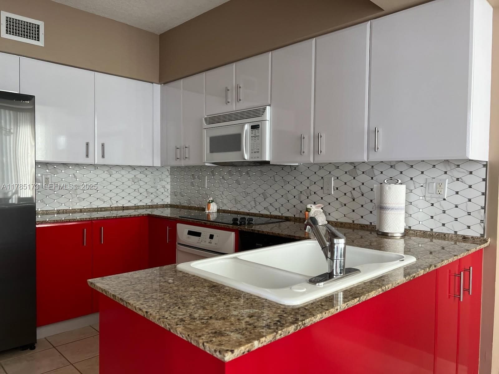 3370 Hidden Bay Dr 610 photo 8