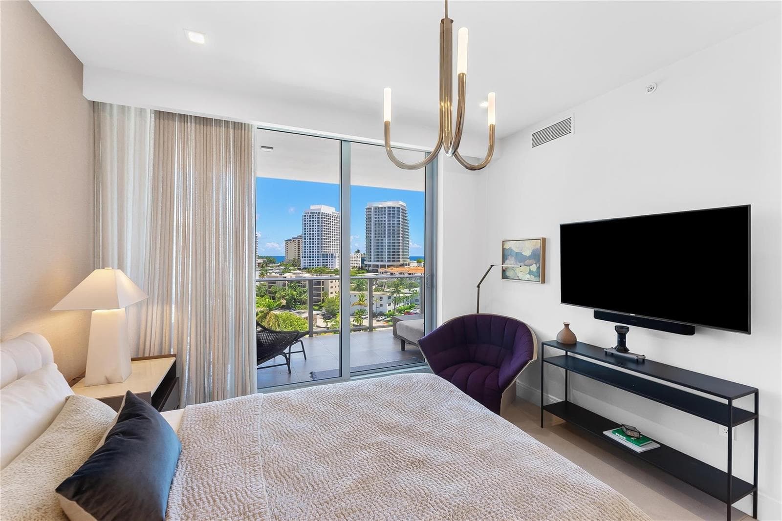 435 Bayshore Drive 702 photo 17