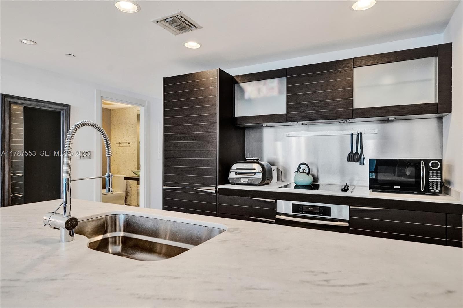 200 Biscayne Boulevard Way 3211 photo 7