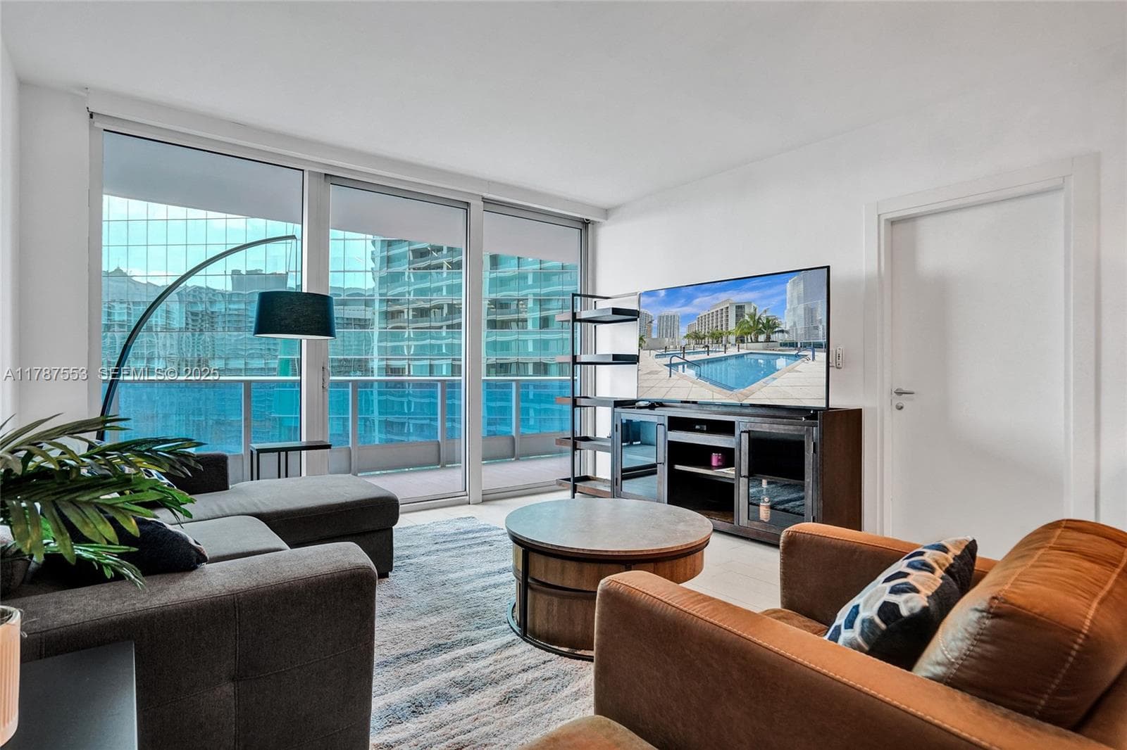 200 Biscayne Boulevard Way 3211 photo 1