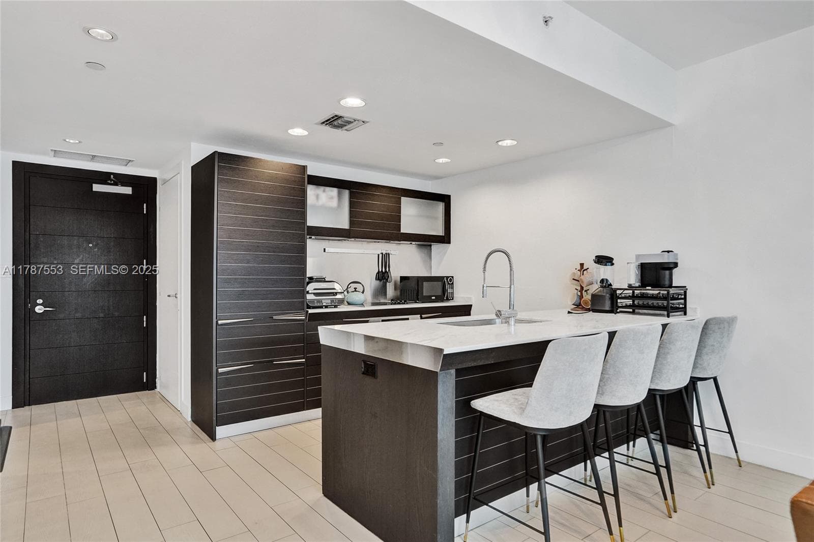 200 Biscayne Boulevard Way 3211 photo 5