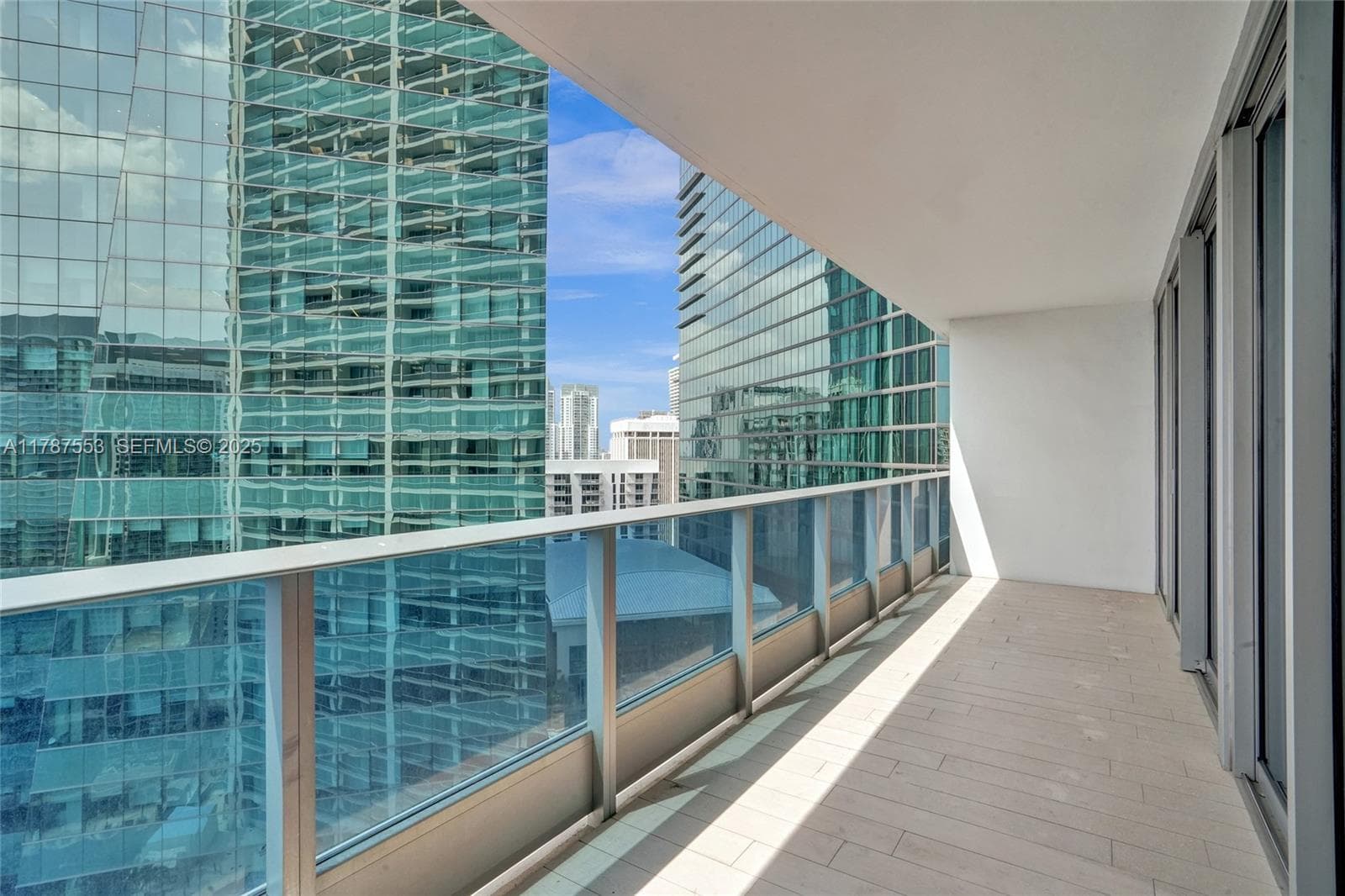 200 Biscayne Boulevard Way 3211 photo 11
