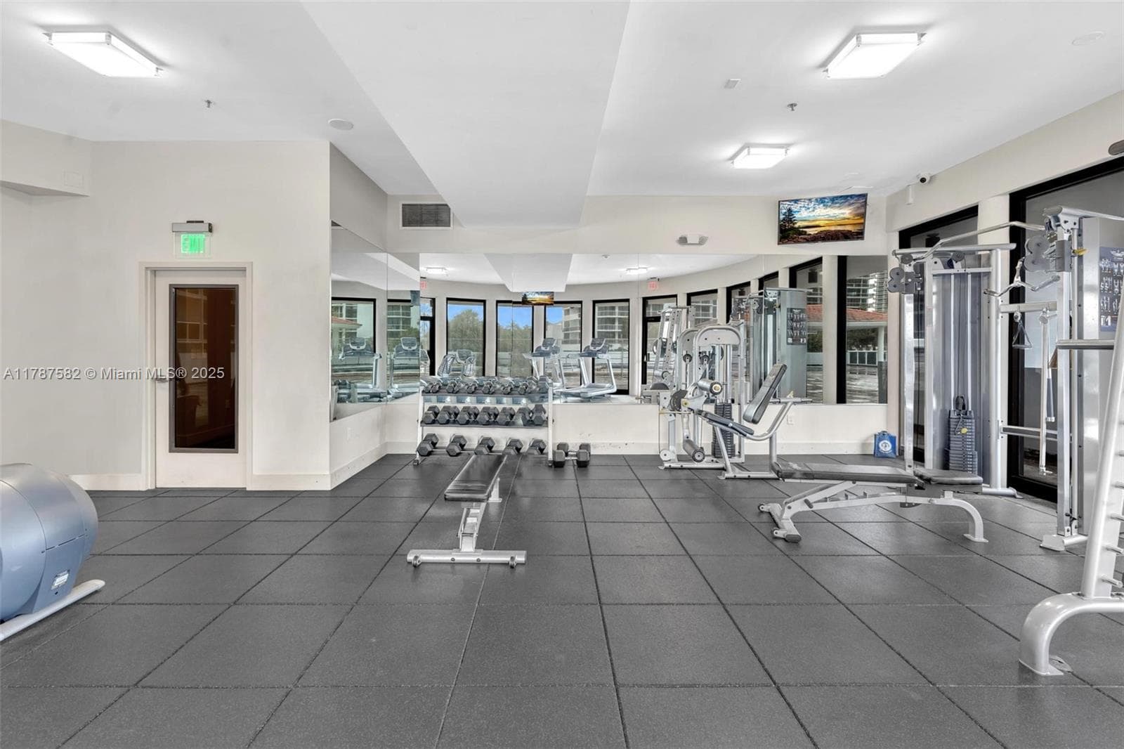 20515 E Country Club Dr 646 photo 24