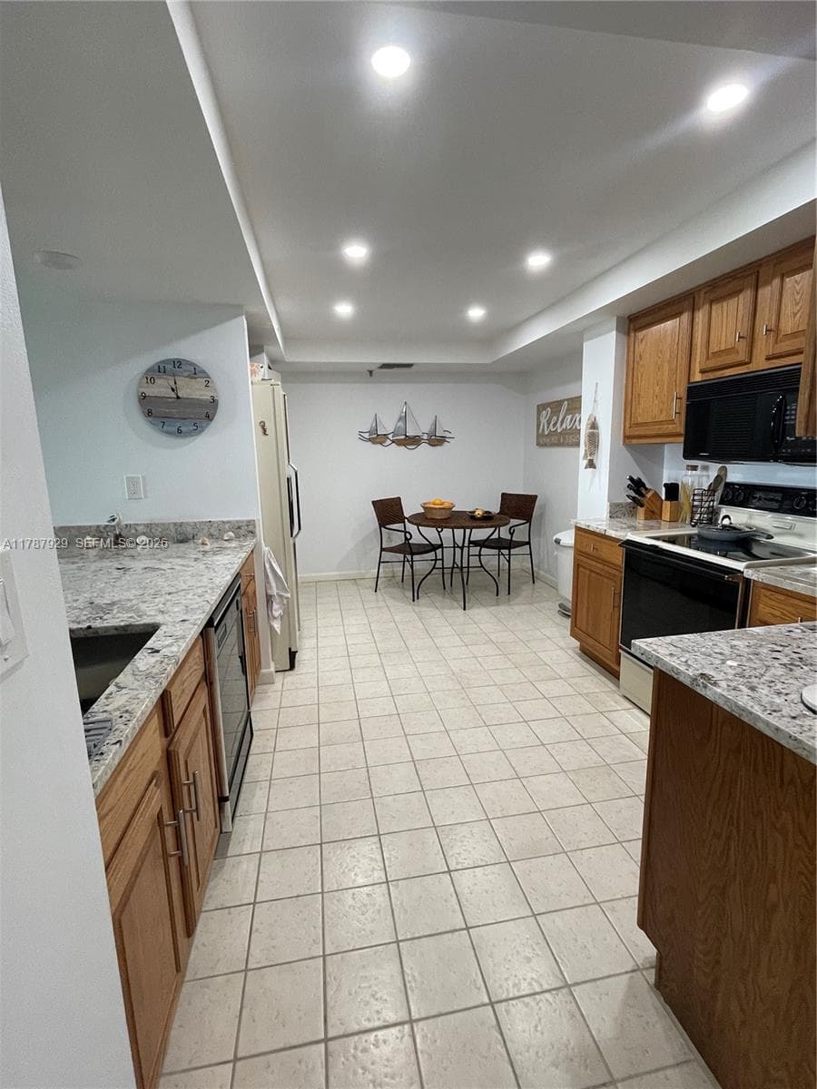 5047 N Highway A1a 1205 photo 24