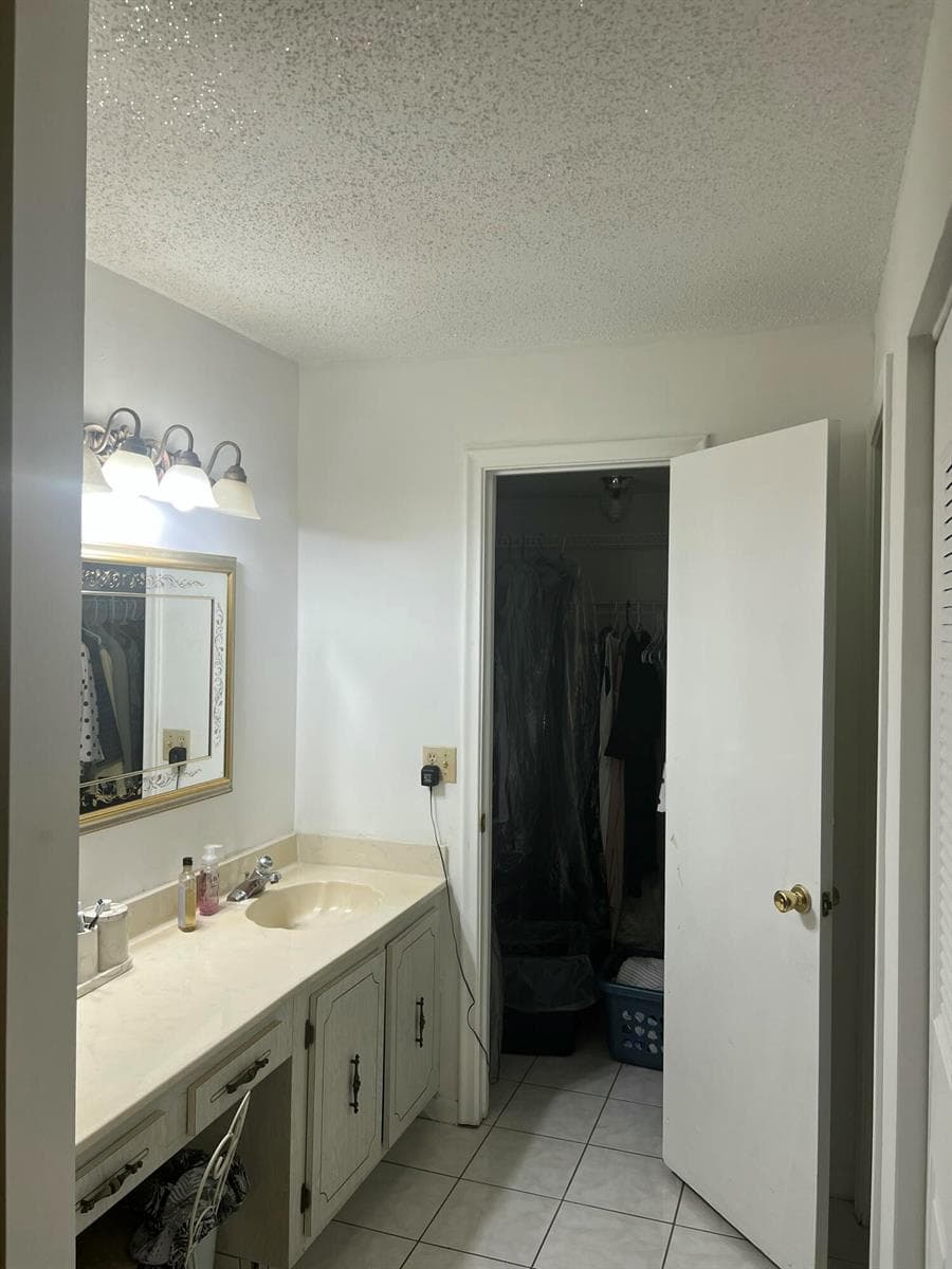 1835 NW 18th Street 104 photo 17