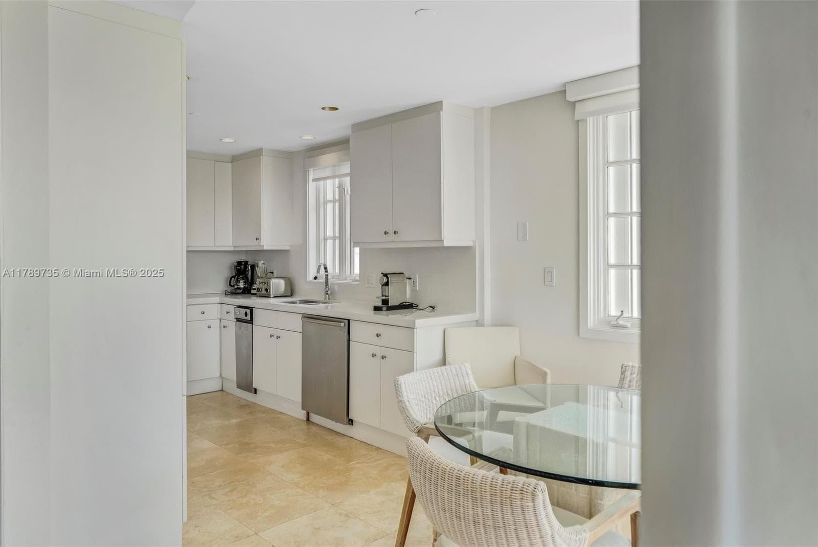 19237 Fisher Island Dr 19237 photo 10