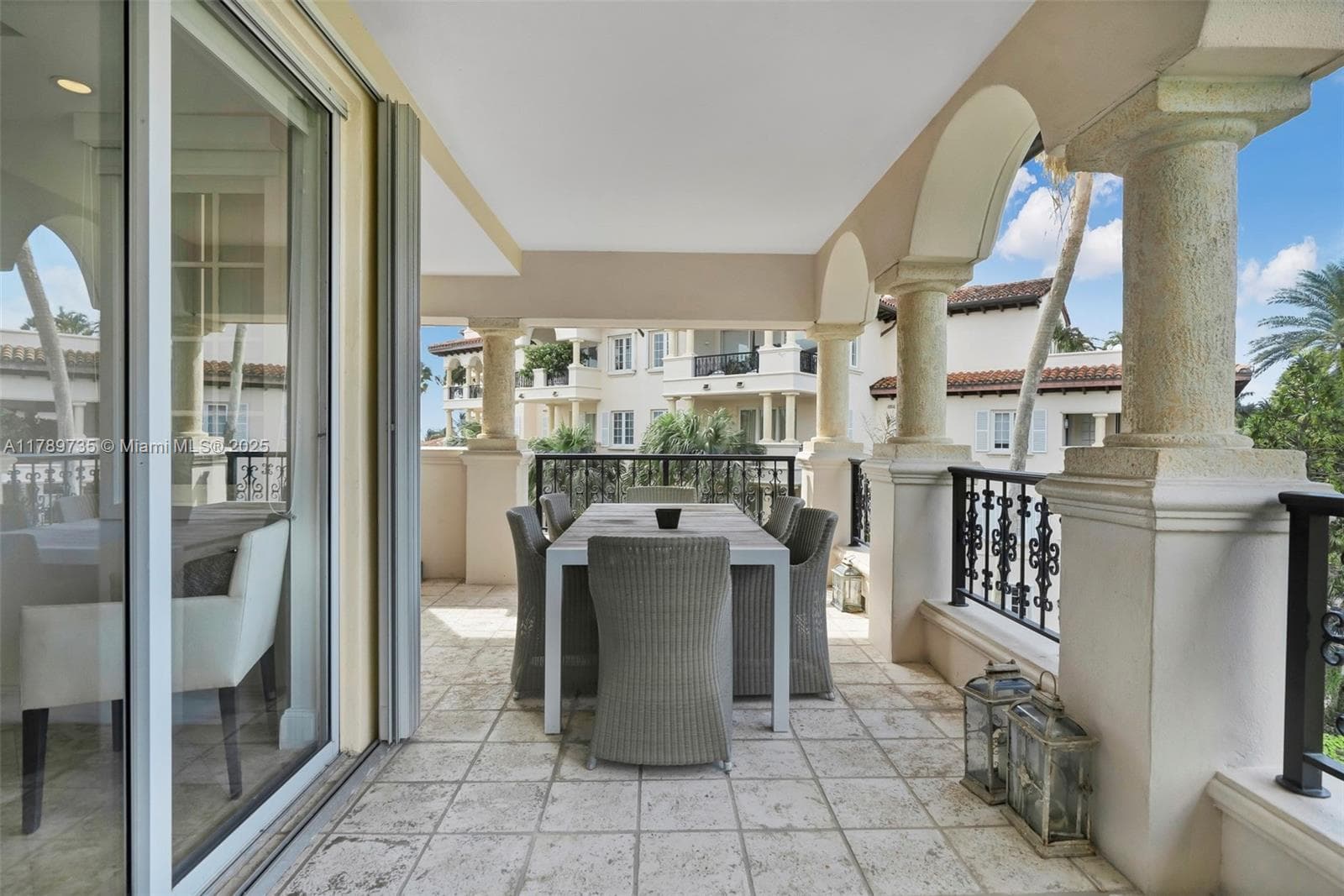 19237 Fisher Island Dr 19237 photo 18