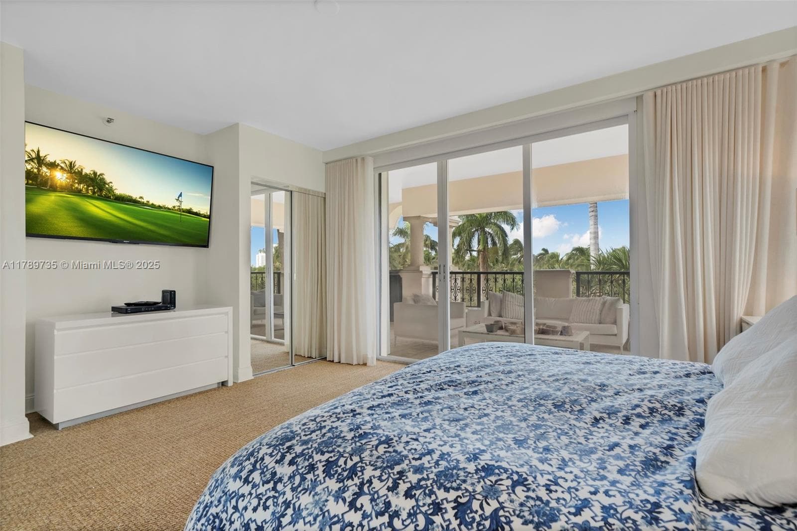 19237 Fisher Island Dr 19237 photo 15