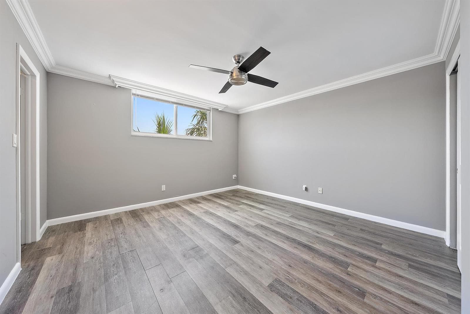 109 Paradise Harbour Boulevard 307 photo 13