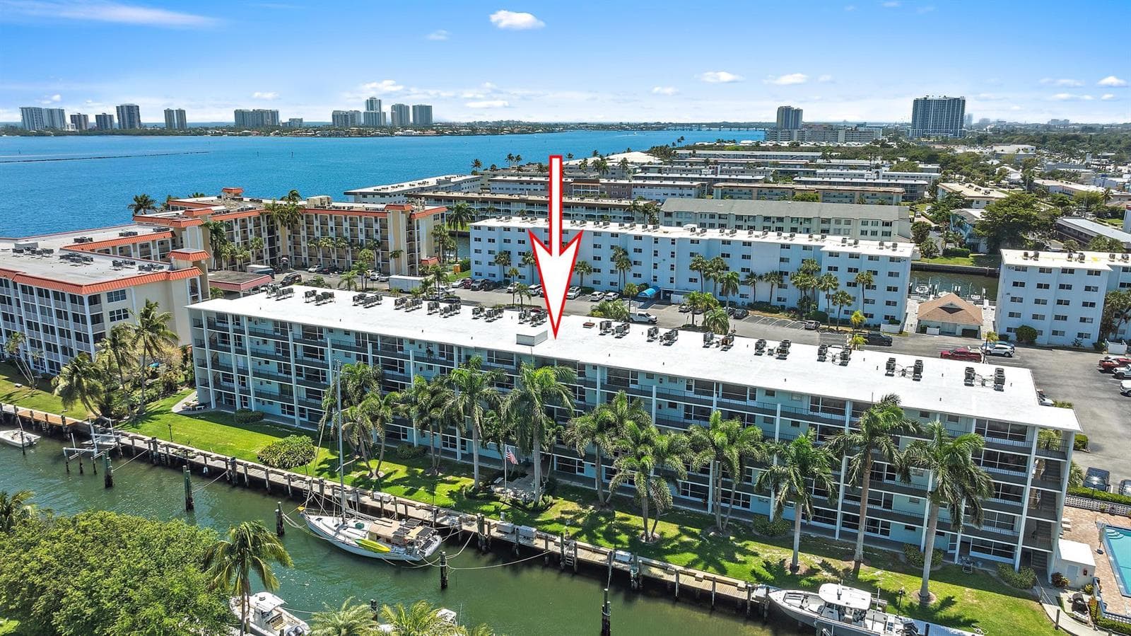 109 Paradise Harbour Boulevard 307 photo 17