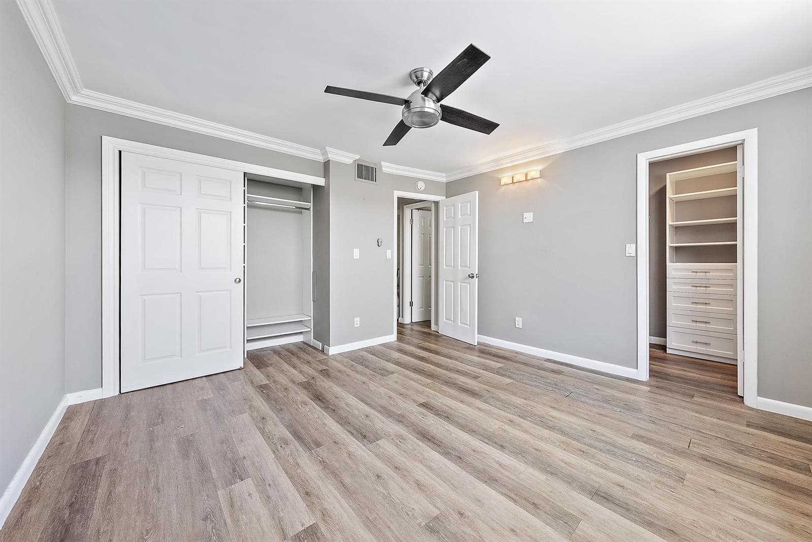 109 Paradise Harbour Boulevard 307 photo 5