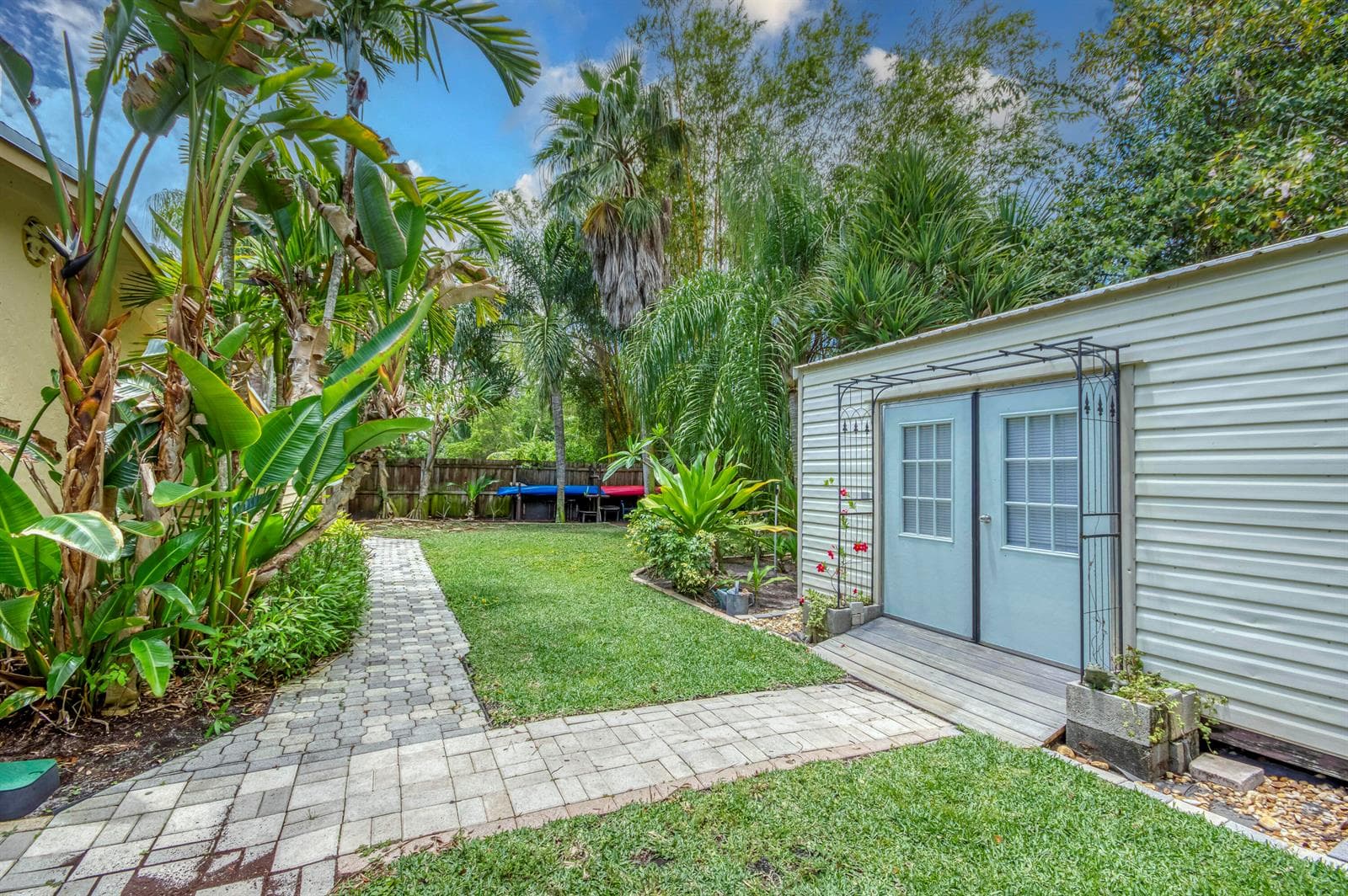 404 S Caloosahatchee Avenue photo 24