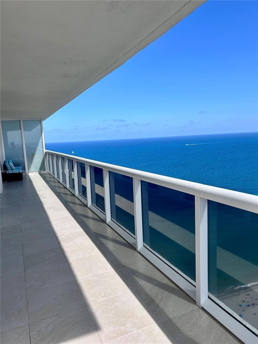 1830 S Ocean Dr 4106 photo 9