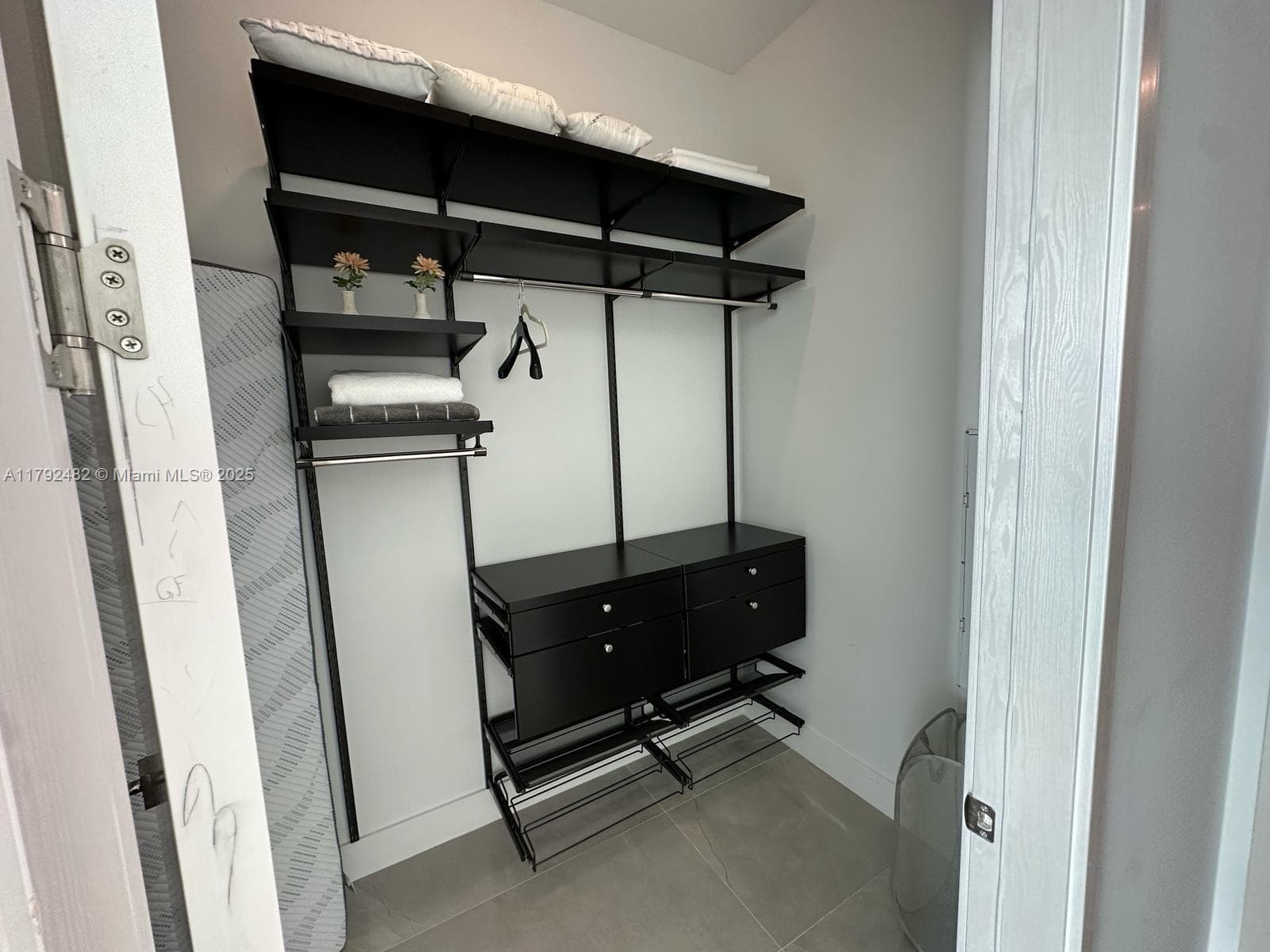 17550 Collins Ave 902 photo 16