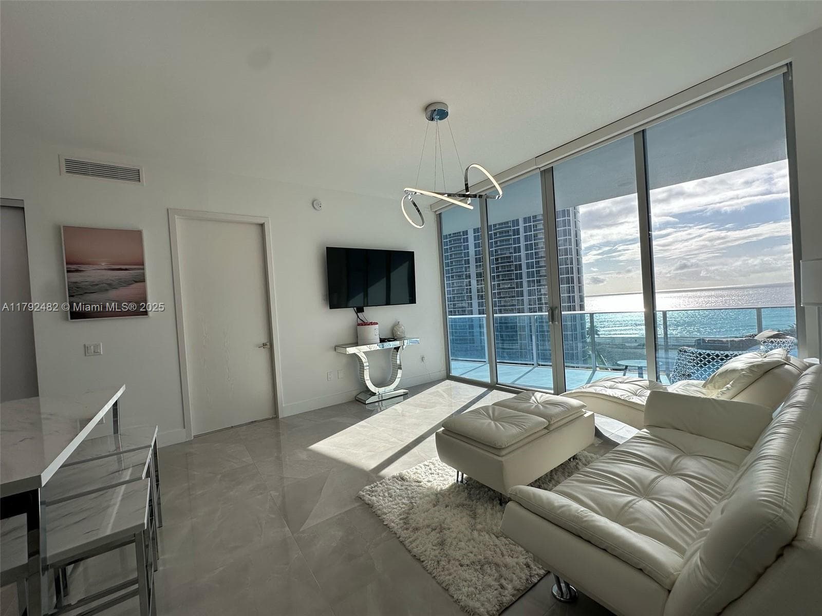 17550 Collins Ave 902 photo 7