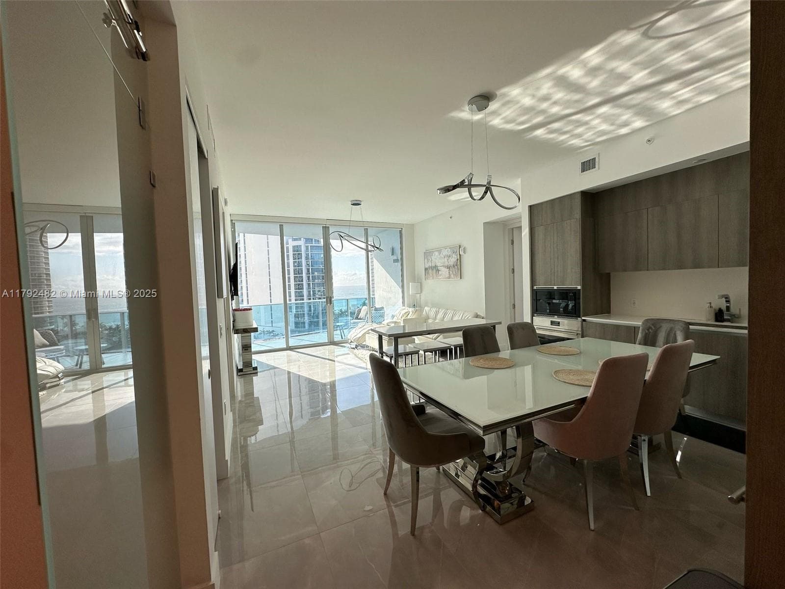 17550 Collins Ave 902 photo 25
