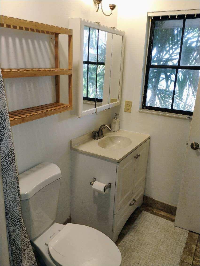 1827 Middle River Drive 4 photo 17