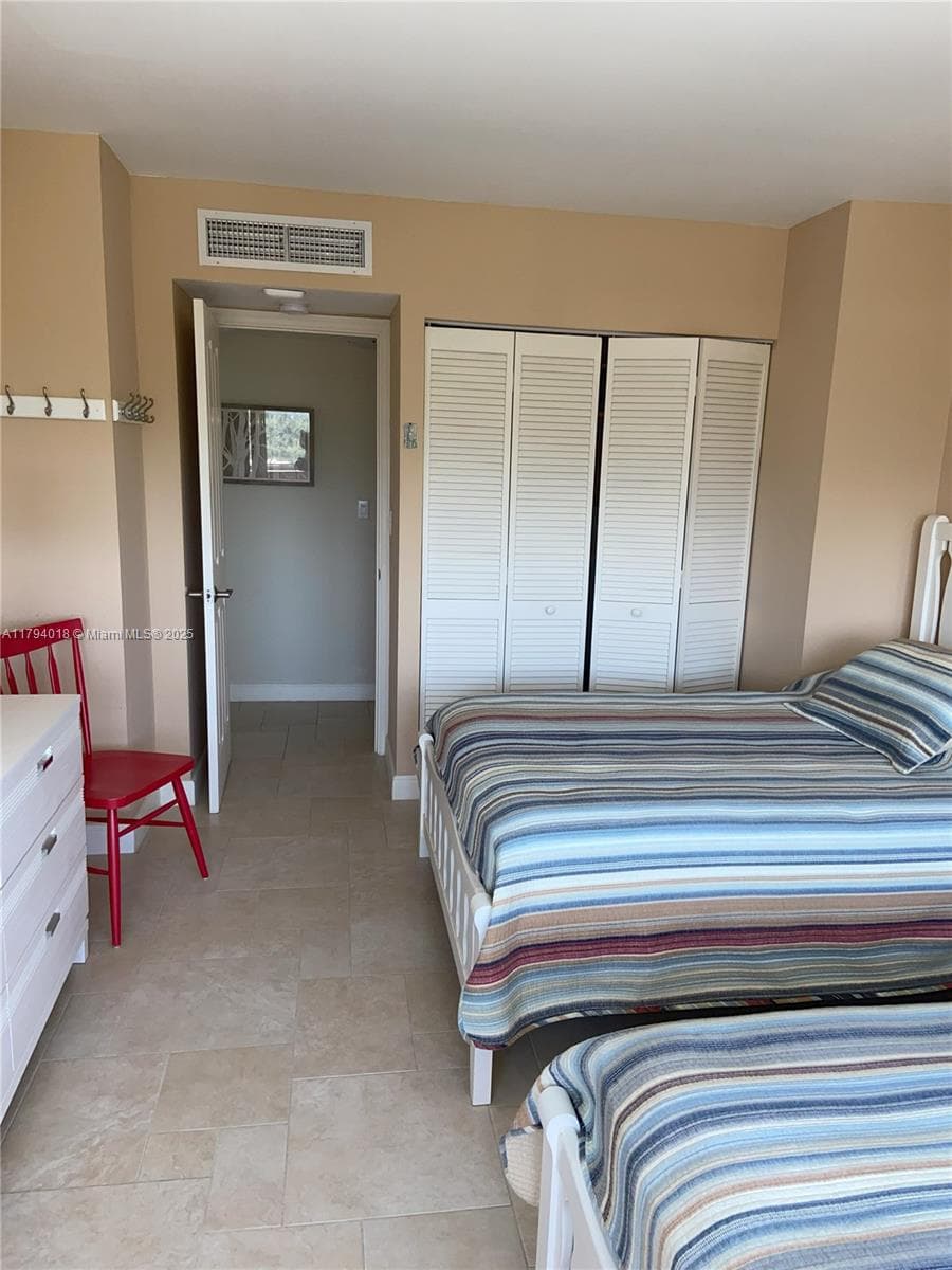 3180 S Ocean Dr 716 photo 16
