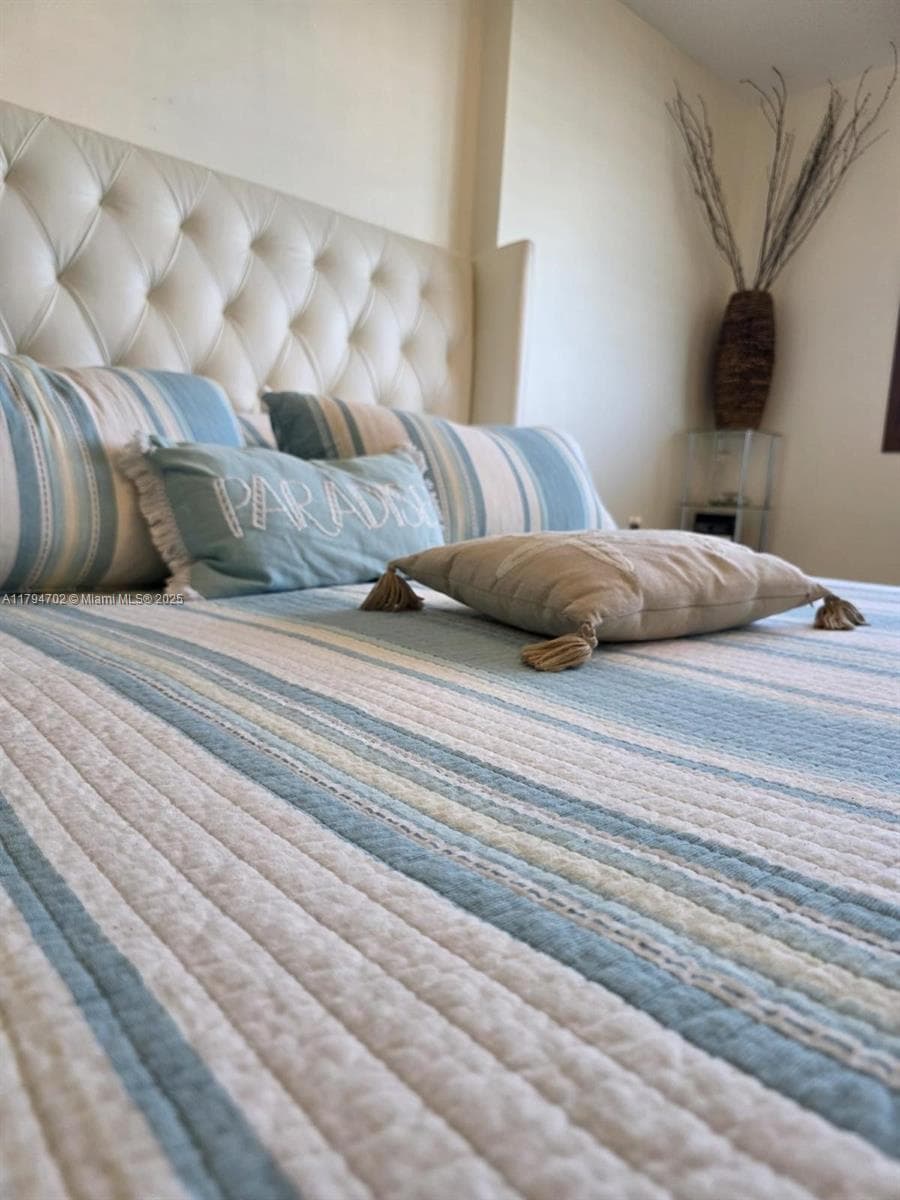 9225 Collins Ave 1409 photo 20