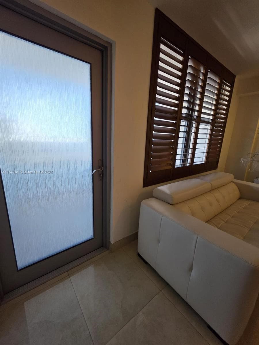 9225 Collins Ave 1409 photo 8