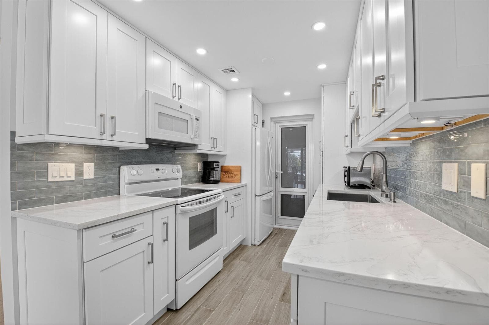 3100 S Ocean Boulevard 312 photo 12