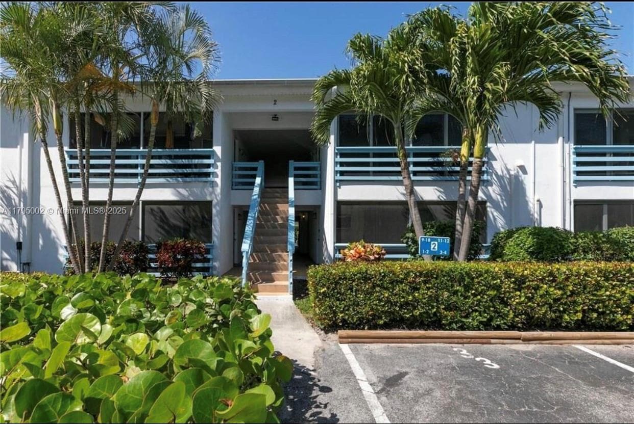 11000 S Ocean Dr 211 photo 2