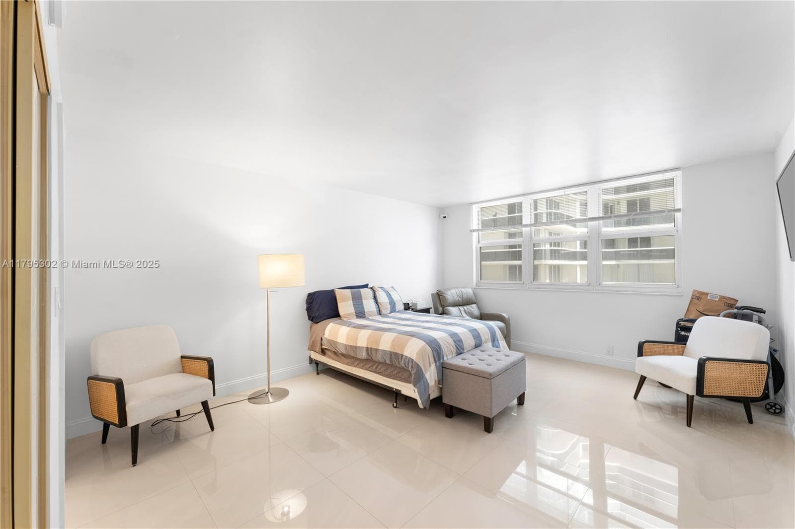 9511 Collins Ave 301 photo 7