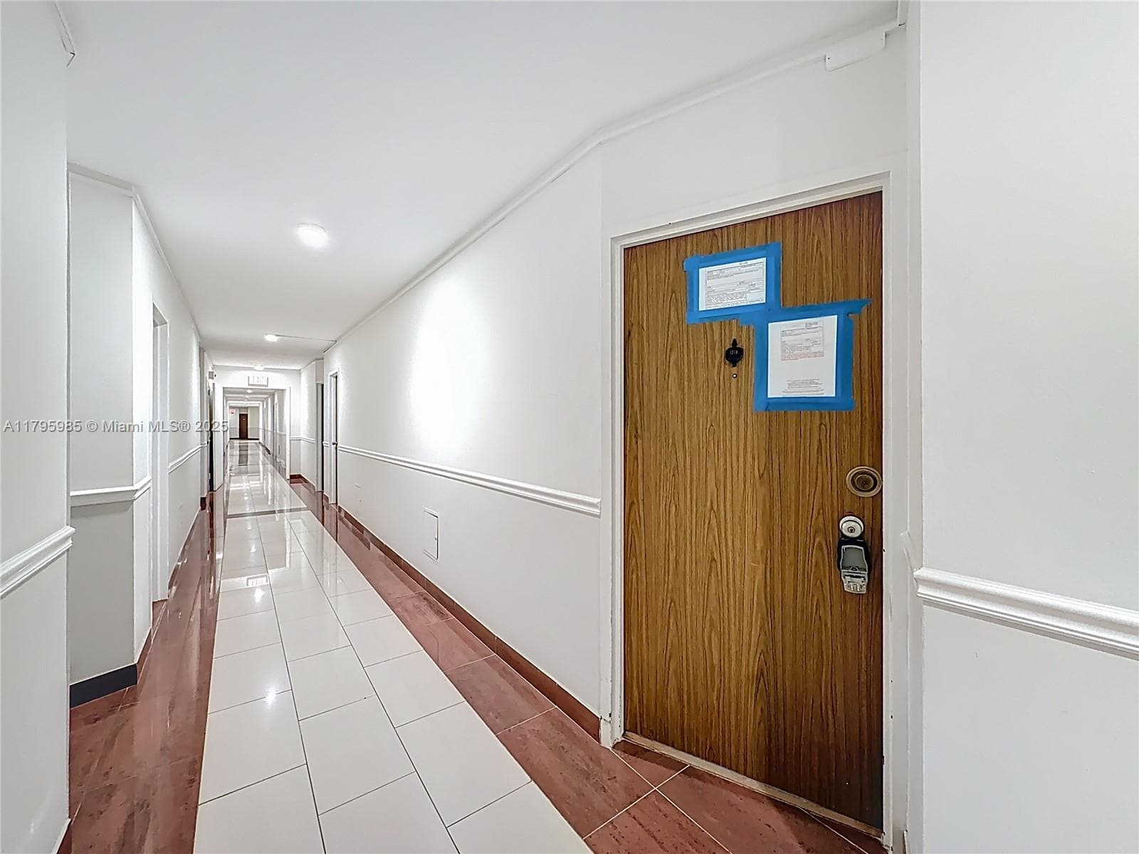 2899 Collins Ave 1218 photo 5