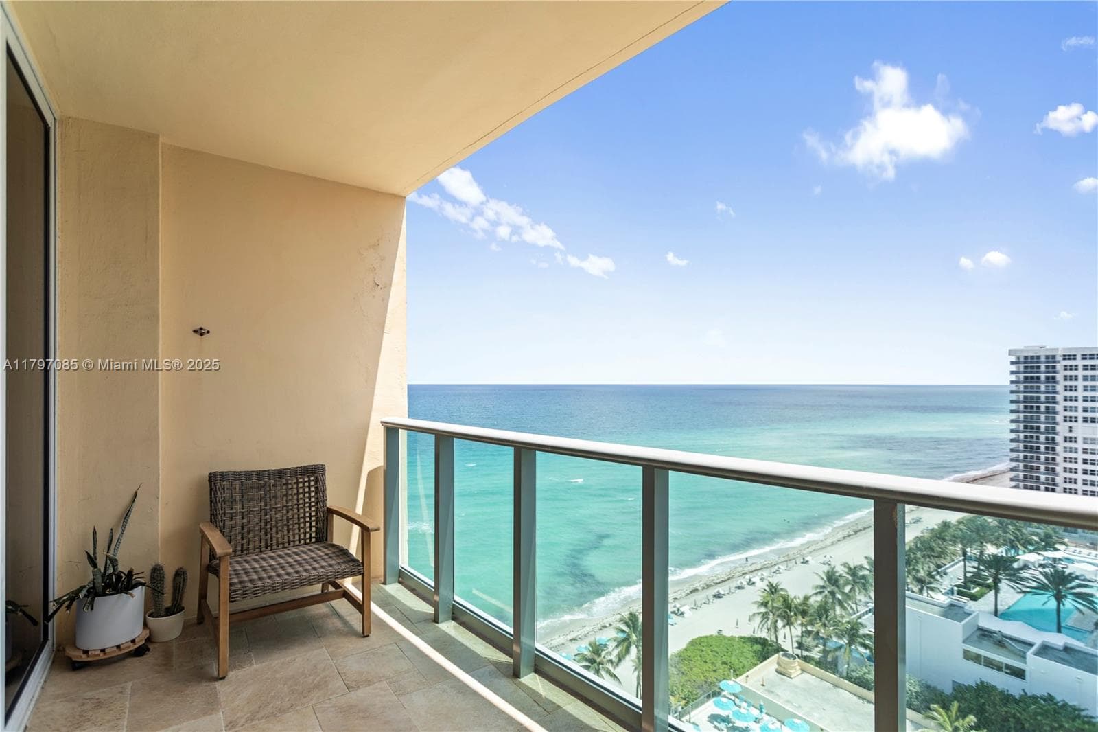 2501 S Ocean Dr 1614 photo 1