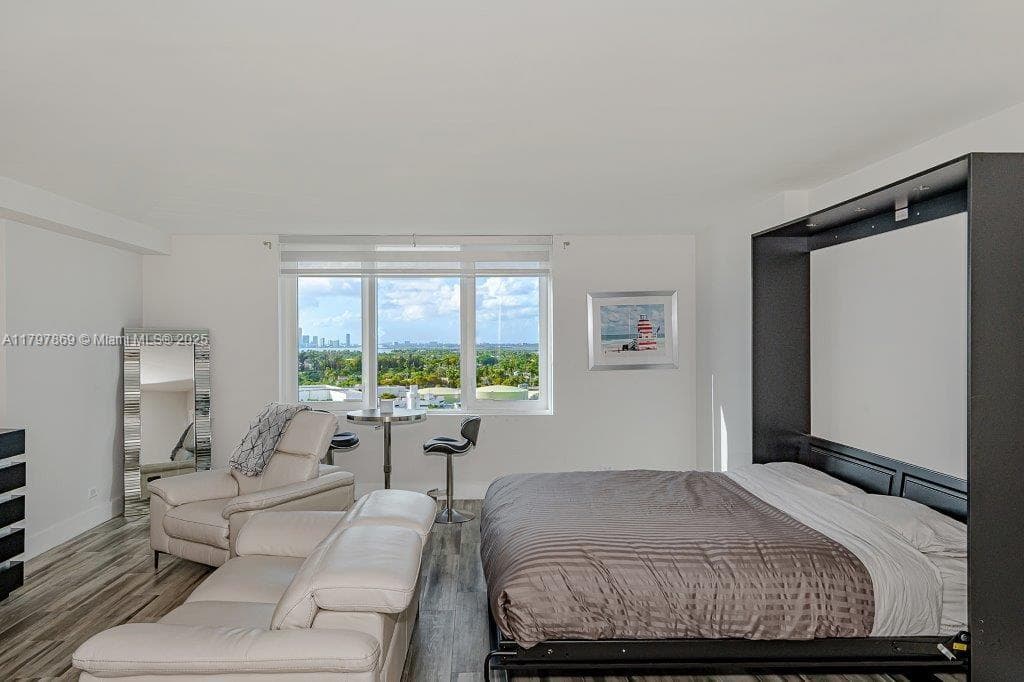 2301 Collins Ave 1532 photo 8