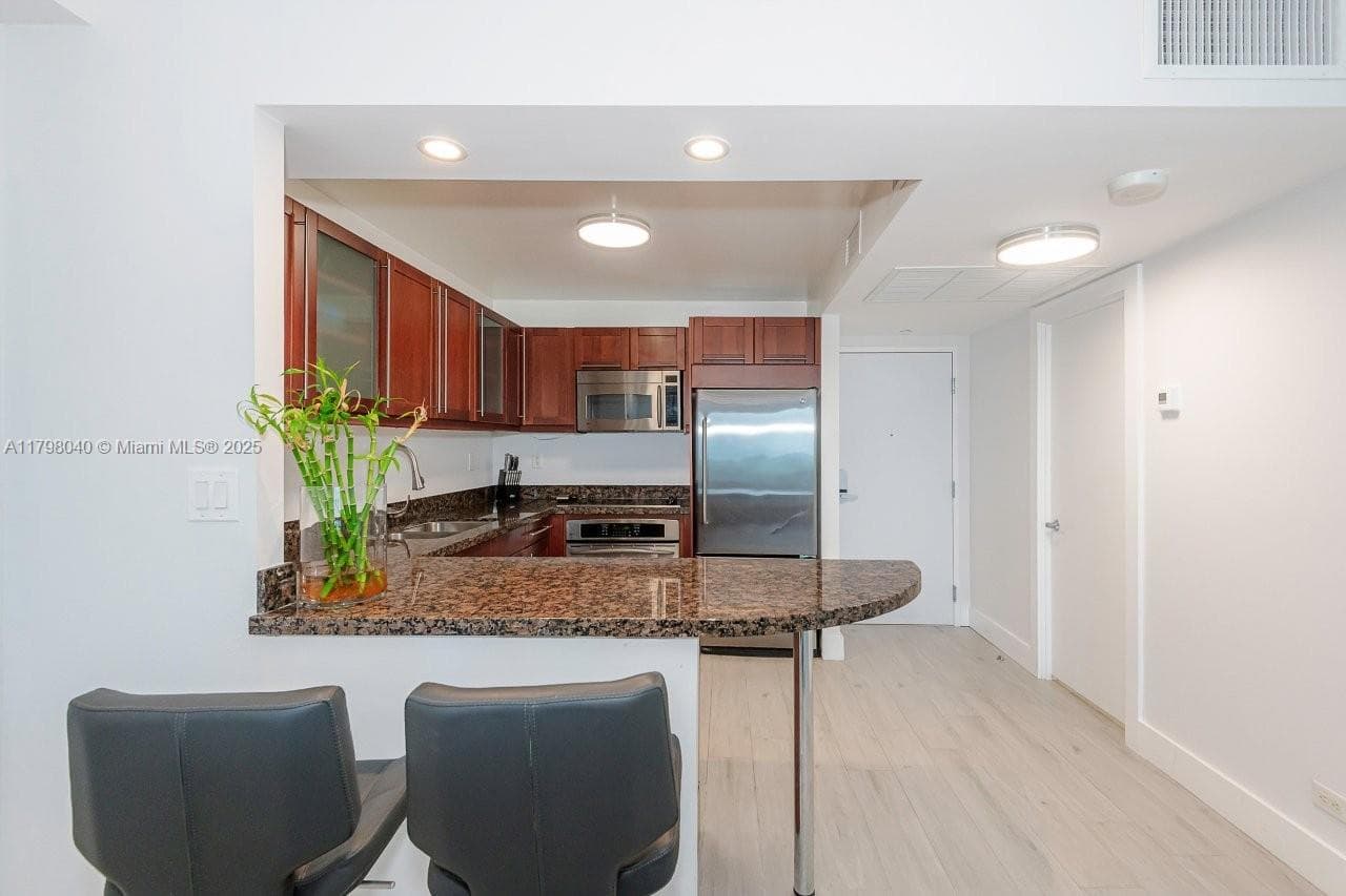2301 Collins Ave 1531 photo 17