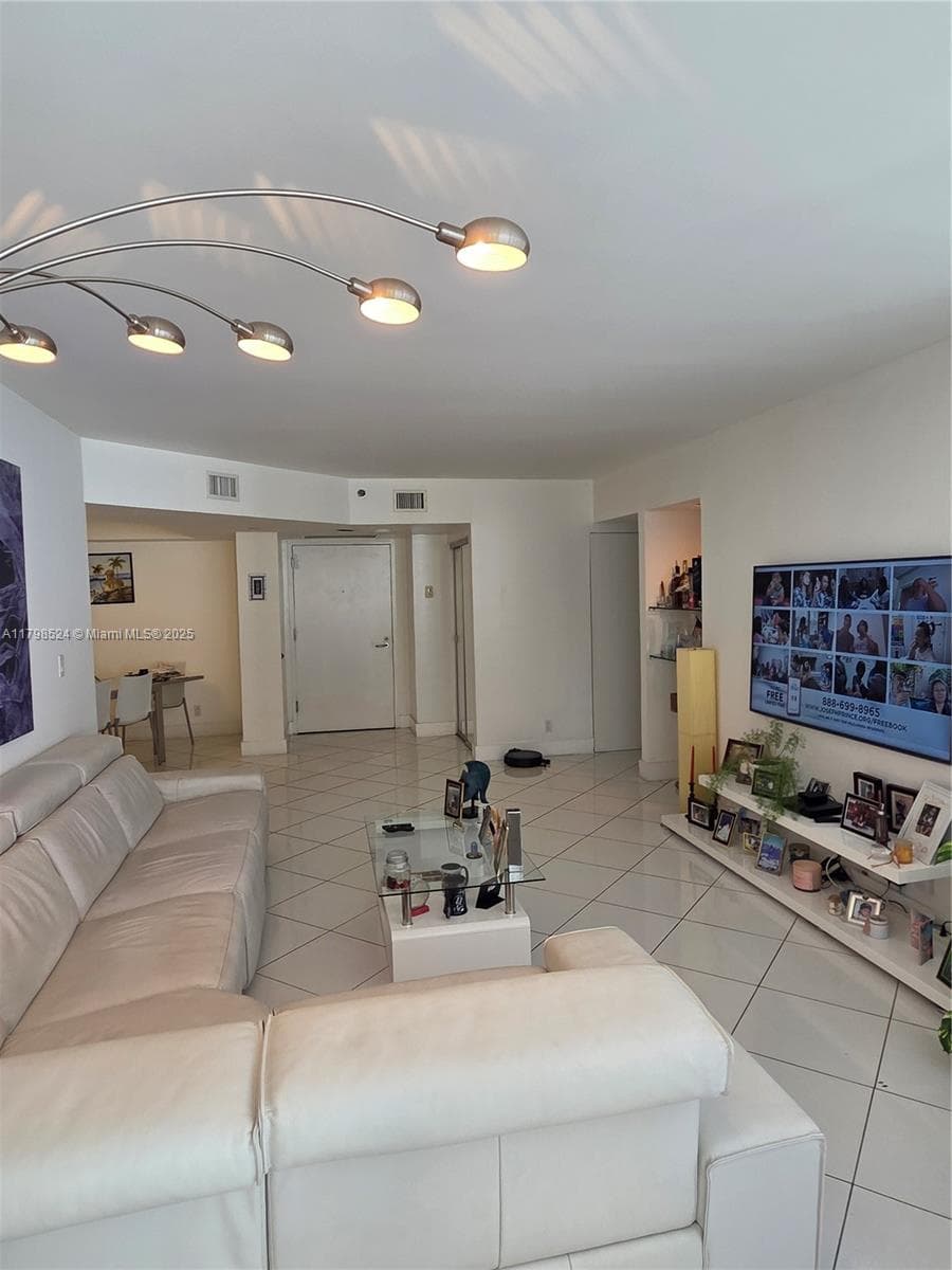 16425 Collins Ave 312 photo 6