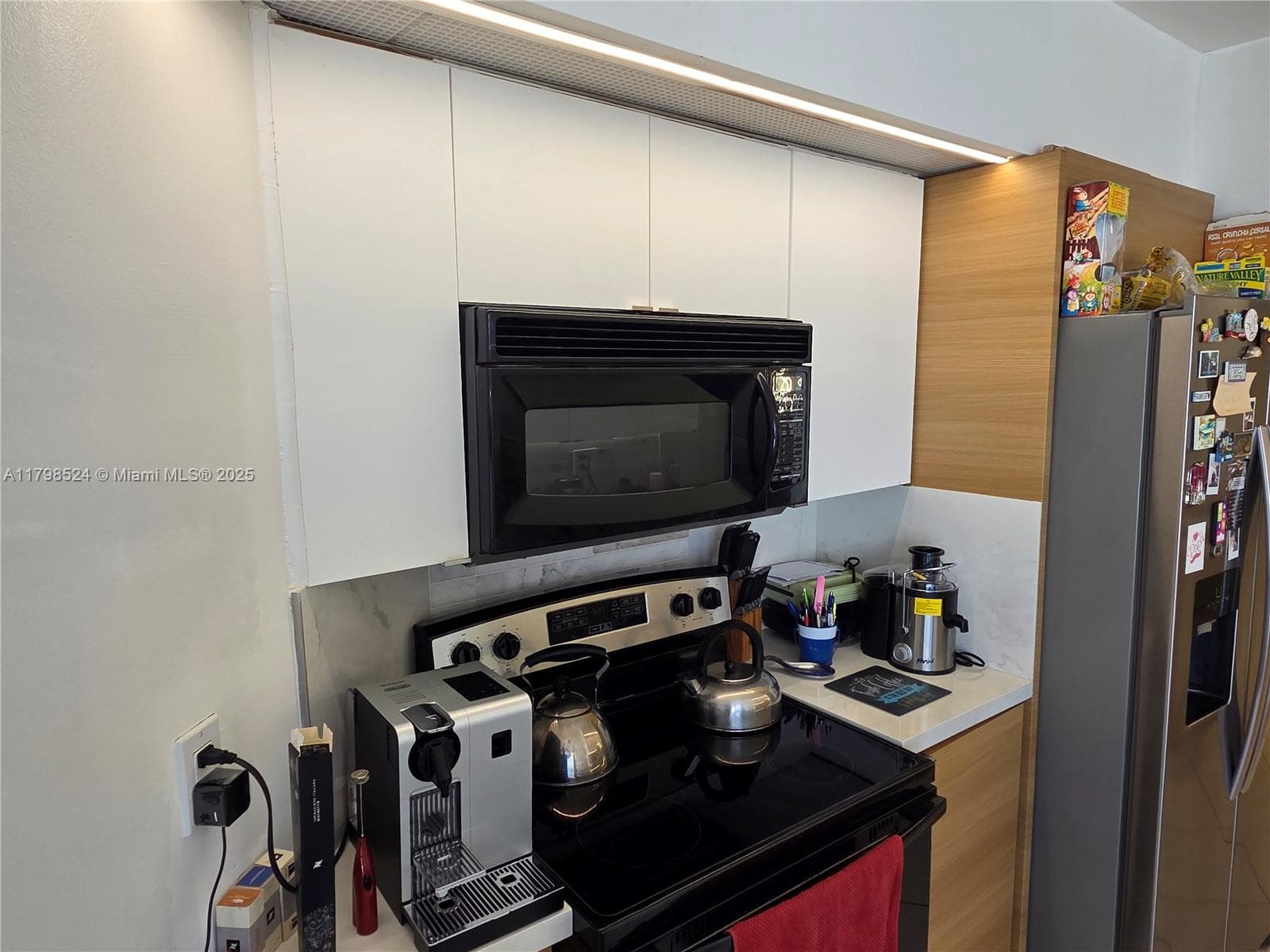 16425 Collins Ave 312 photo 11