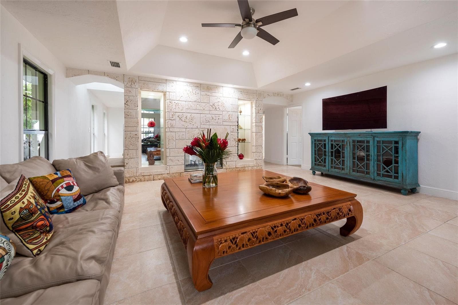 1749 SE 9th Street photo 6