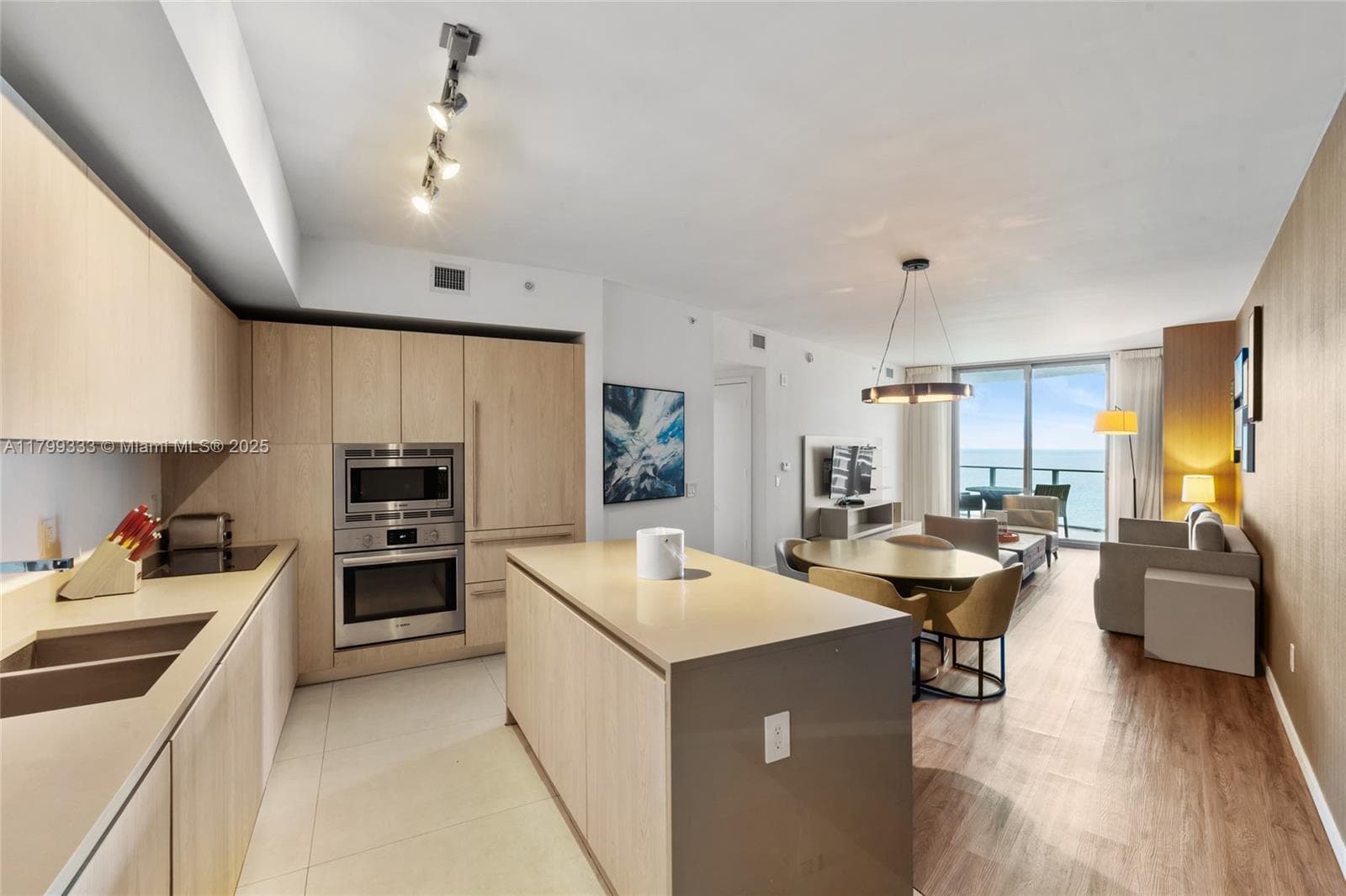 4111 Ocean Dr 2307 photo 3
