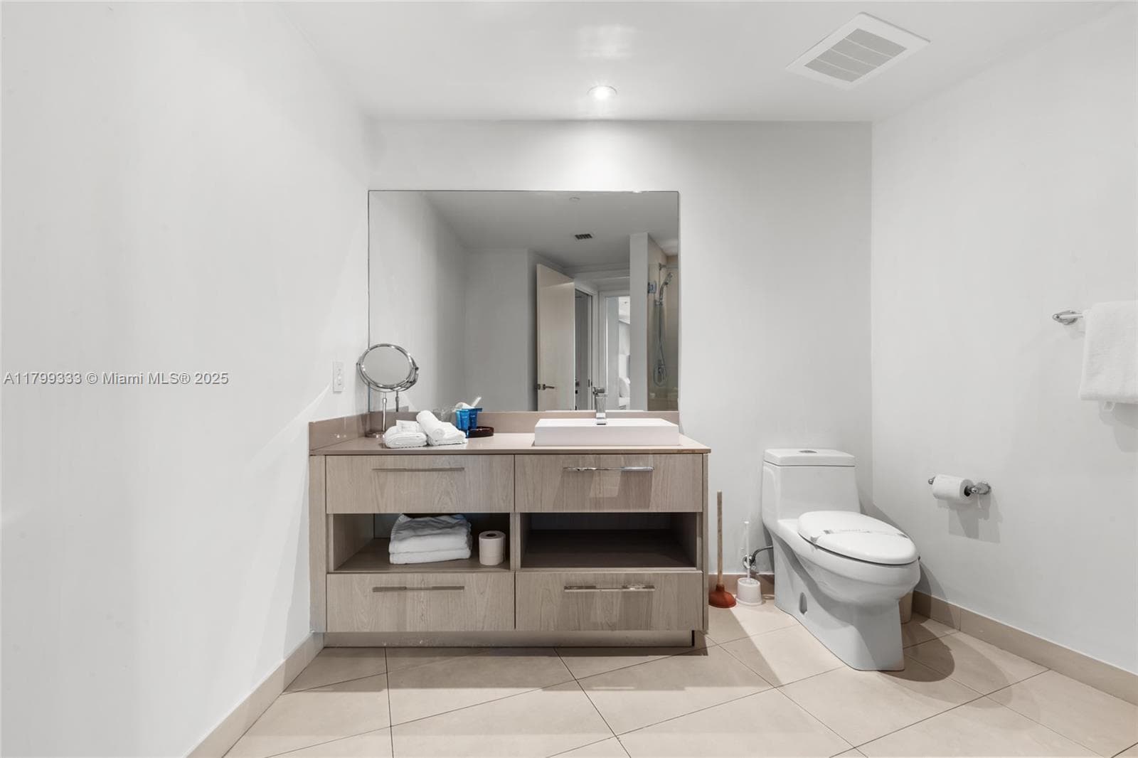 4111 Ocean Dr 2307 photo 24