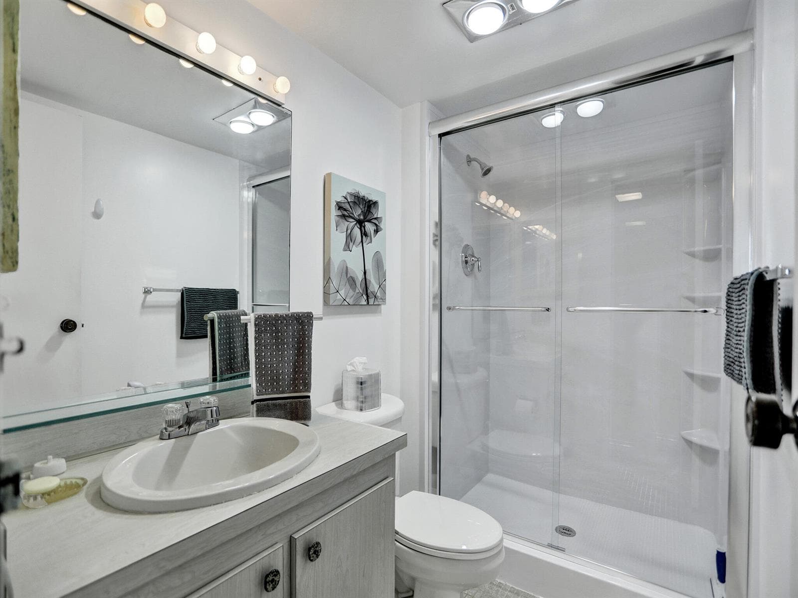 100 Bayview Drive 1125 photo 13